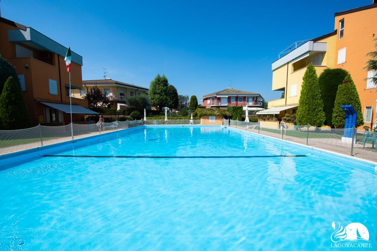 Appartamento Garden Ville Sirmione Buitenkant foto
