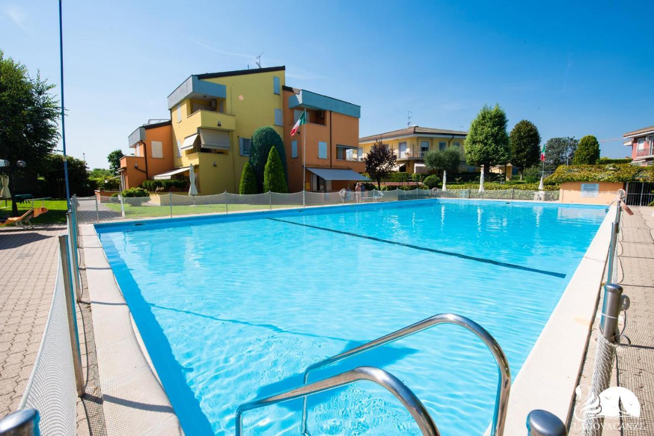 Appartamento Garden Ville Sirmione Buitenkant foto